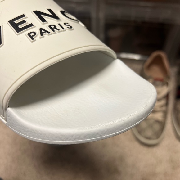 💛Host Pick💛 Givenchy Pool Slides - Picture 5 of 6